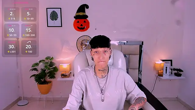 Luci Rose online show from October 28, 2:04 am