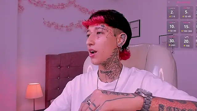 Snapshot of Luci_Rose chatting on July 28, 2:13 pm Luci Rose online show from July 28, 2:13 pm