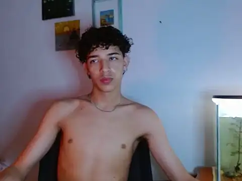 Snapshot of Xtremeplay_18 chatting on September 10, 7:14 pm Xtremeplay 18 online show from September 10, 7:14 pm