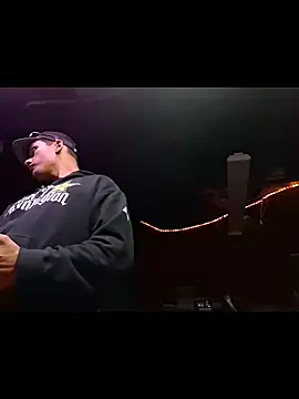 twistafatpipe online show from October 26, 9:21 pm