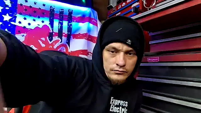 twistafatpipe online show from February 4, 2:06 am