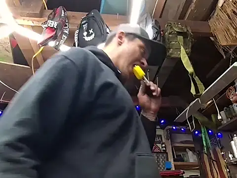 twistafatpipe online show from February 19, 7:48 am