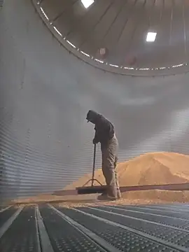 twistafatpipe online show from March 17, 3:48 pm