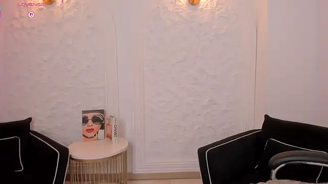 VeronicaBlue online show from July 28, 2:13 pm