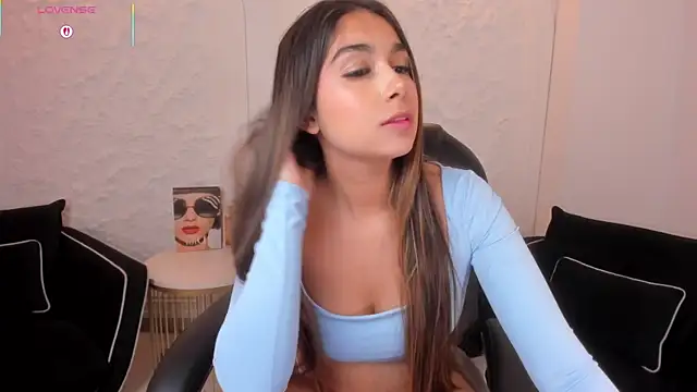 VeronicaBlue online show from July 28, 3:21 pm
