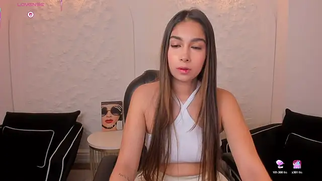 VeronicaBlue online show from July 29, 9:40 am