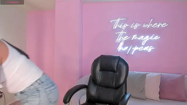 NataliaGaret online show from April 25, 8:17 pm