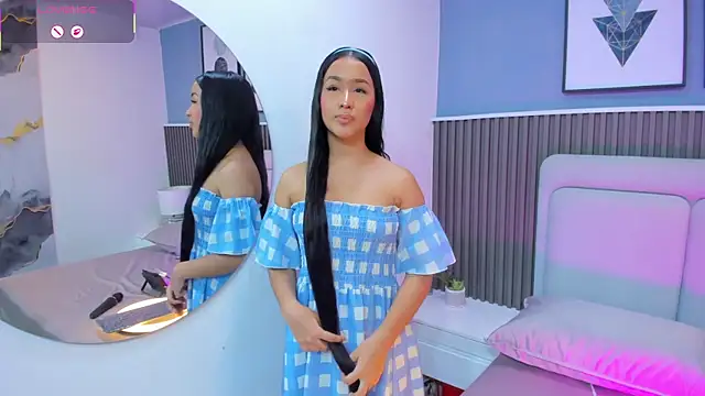 Snapshot of lily__star chatting on October 20, 2:56 am lily star online show from October 20, 2:56 am