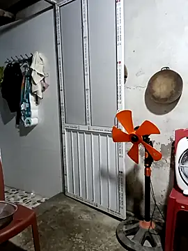 Snapshot of Hold888 chatting on September 20, 5:19 am Hold888 online show from September 20, 5:19 am