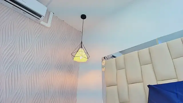 Vero Temptation online show from November 24, 12:05 pm