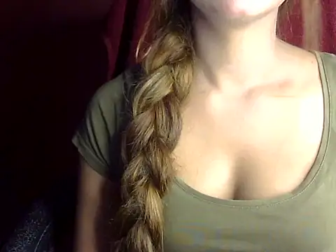 heartless Queen online show from October 18, 4:26 am