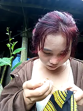 Snapshot of EllyBaby20 chatting on October 6, 2:42 am EllyBaby20 online show from October 6, 2:42 am