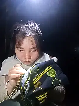 EllyBaby20 online show from March 5, 1:23 am