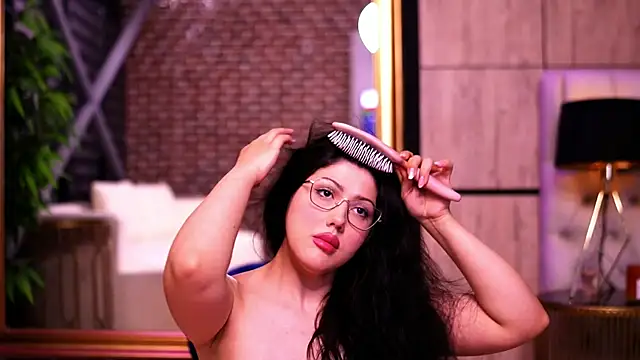 Snapshot of AlenaCapricious chatting on May 8, 6:13 pm AlenaCapricious online show from May 8, 6:13 pm