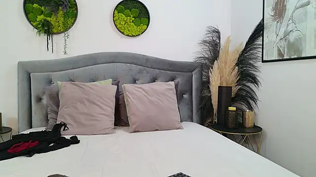 NathaliaNat online show from December 19, 3:02 am