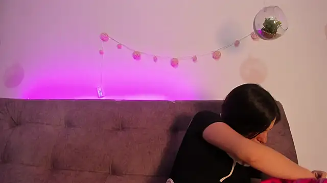 Snapshot of katalella_brown1 chatting on October 10, 11:42 am katalella brown1 online show from October 10, 11:42 am