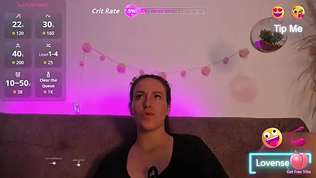 Snapshot of katalella_brown1 chatting on October 18, 11:33 am katalella brown1 online show from October 18, 11:33 am