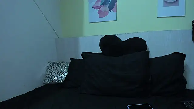 Snapshot of AtheneaArbelaez_ chatting on September 15, 12:49 pm AtheneaArbelaez  online show from September 15, 12:49 pm