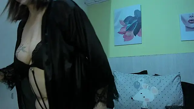 Snapshot of AtheneaArbelaez_ chatting on September 17, 12:51 pm AtheneaArbelaez  online show from September 17, 12:51 pm