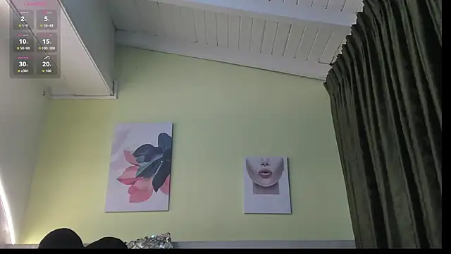 Snapshot of AtheneaArbelaez_ chatting on September 28, 12:43 pm AtheneaArbelaez  online show from September 28, 12:43 pm