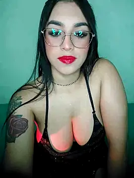 Linda Saenz  online show from December 18, 6:30 am