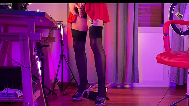 utopia2025 online show from October 20, 10:43 pm