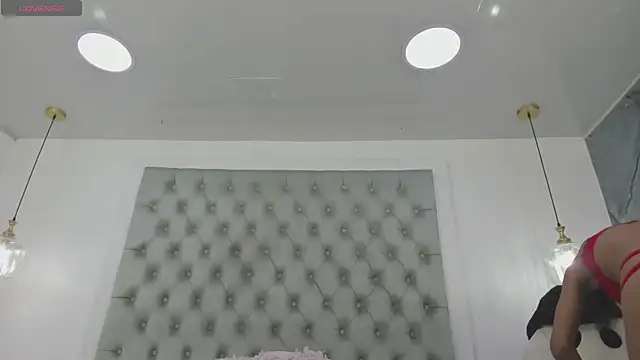 Snapshot of aaliyah_beller chatting on September 9, 8:19 pm aaliyah beller online show from September 9, 8:19 pm