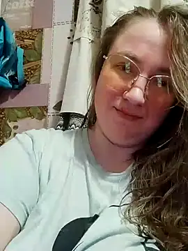 Snapshot of Kiss_Eva chatting on December 22, 5:21 pm Kiss Eva online show from December 22, 5:21 pm