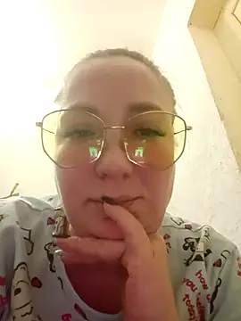 Kiss Eva online show from March 30, 5:03 pm