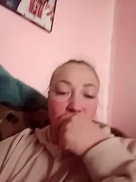 Kiss Eva online show from April 24, 7:55 am