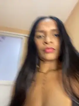 Snapshot of Luna025 chatting on November 12, 8:19 pm Luna025 online show from November 12, 8:19 pm