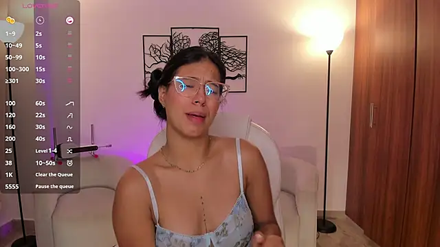 raven stonee online show from November 17, 2:17 am