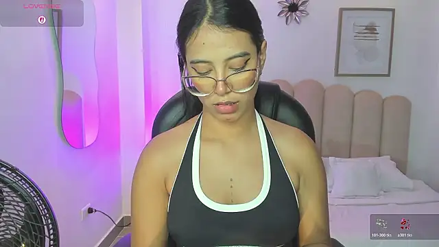 raven stonee online show from March 7, 12:40 am