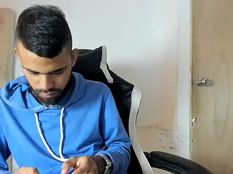 adri sexboy229 online show from September 27, 2:00 pm