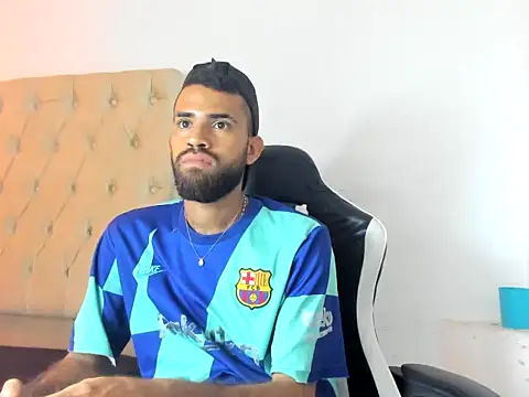 adri sexboy229 online show from September 30, 1:32 am