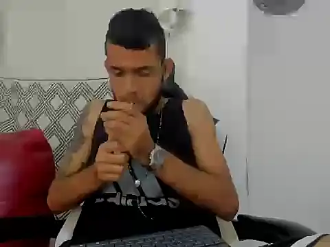 adri sexboy229 online show from October 9, 2:31 am