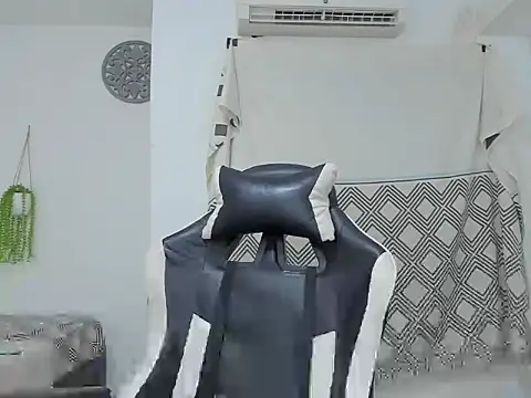 adri sexboy229 online show from October 11, 2:44 am