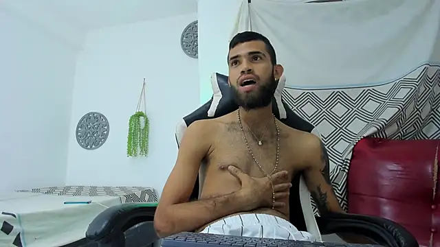 adri sexboy229 online show from October 12, 6:34 am