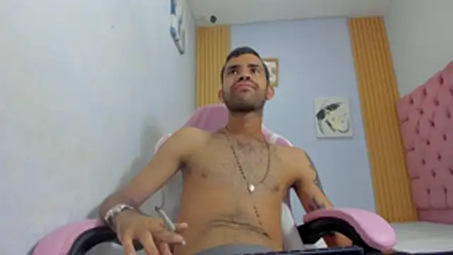 adri sexboy229 online show from October 21, 7:20 am