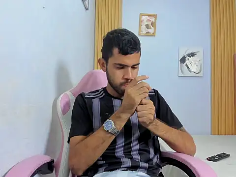 adri sexboy229 online show from October 24, 6:21 am