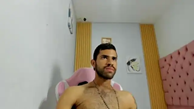 adri sexboy229 online show from October 28, 7:45 am