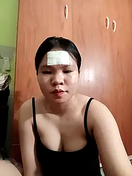 emyeuhss online show from October 2, 3:52 pm