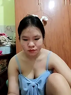 emyeuhss online show from October 8, 12:08 am