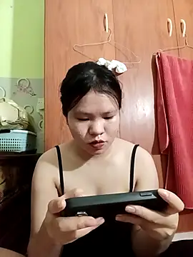 emyeuhss online show from October 15, 3:12 pm