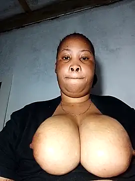 Snapshot of OCEANSQUITERXXX chatting on May 28, 11:02 pm OCEANSQUITERXXX online show from May 28, 11:02 pm