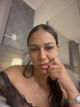 MiilaBlake online show from February 5, 7:29 pm