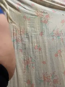 Snapshot of Cuckold-masters-dog chatting on November 27, 3:14 pm Cuckold-masters-dog online show from November 27, 3:14 pm