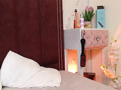 VioletxBloom online show from September 17, 9:05 pm