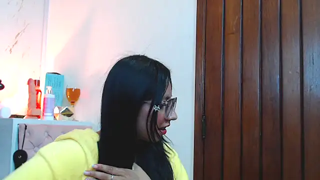 VioletxBloom online show from September 28, 8:20 am