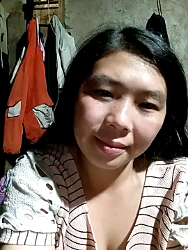 quynhkoolbae online show from October 12, 1:43 pm